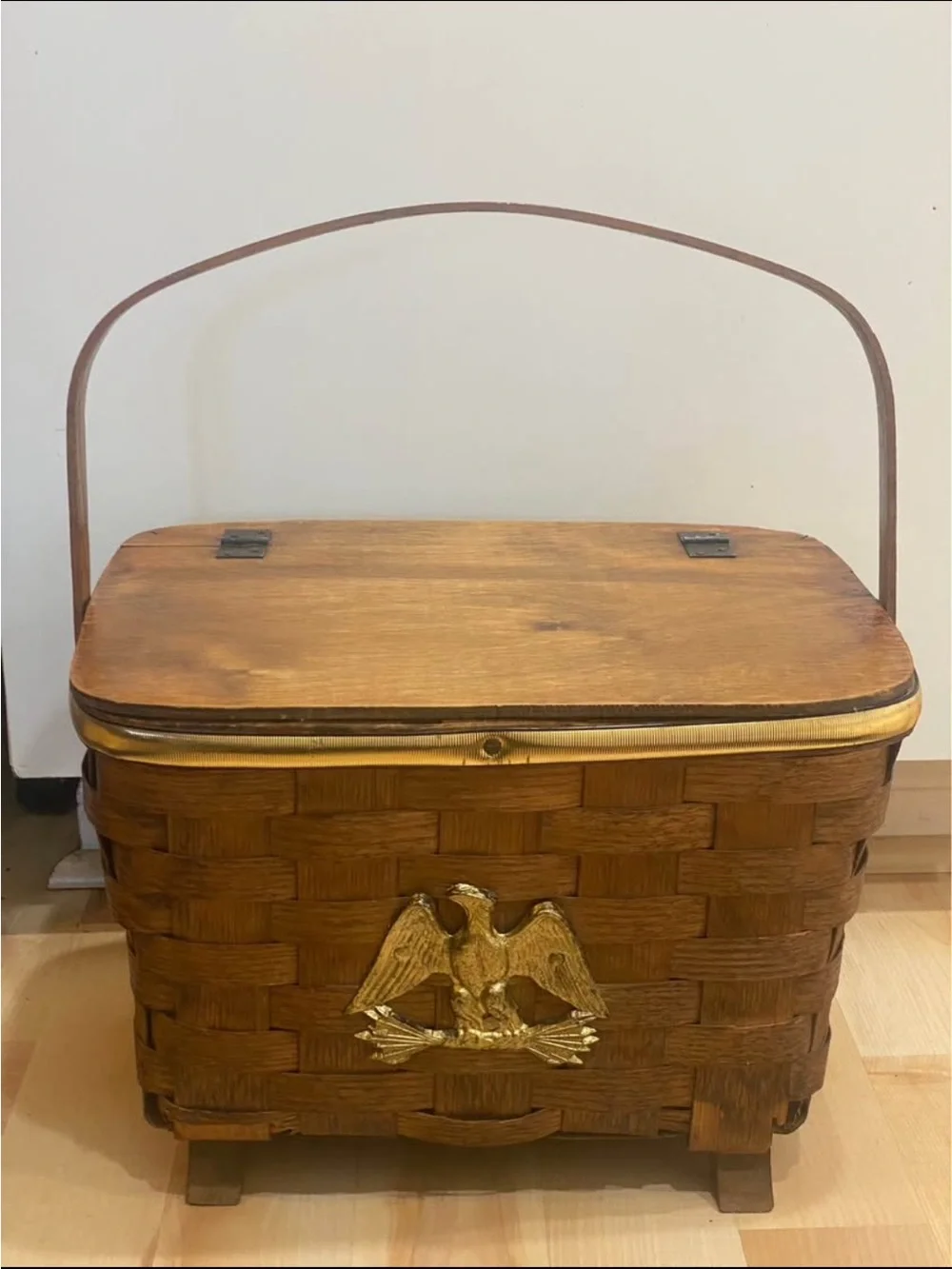 Vintage Basketville Americana woven wood picnic basket / magazine rack
